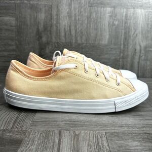 Converse All Star Women's size 8 Peach Canvas Casual Shoes